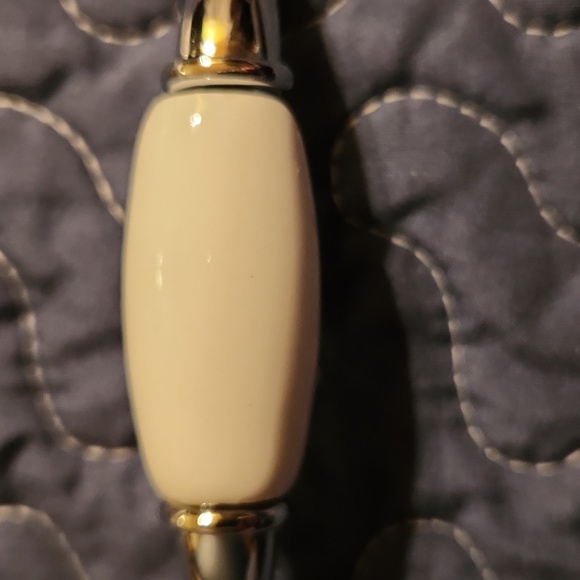 Liberty Hardware Drawer Pulls 10 Count NWT - Picture 3 of 6